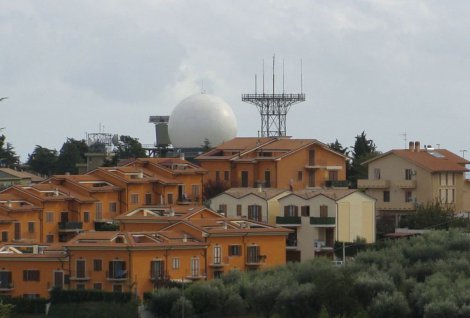 A Lampedusa lo Stato distrugge il territorio e installa radar militari