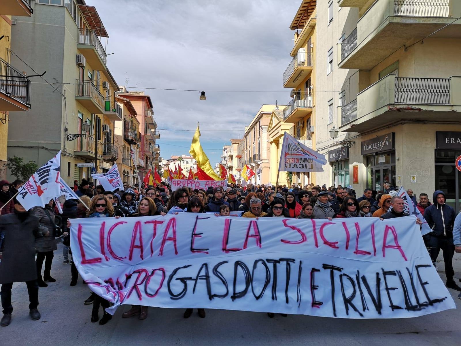 Licata: 5000 contro Eni e le trivelle