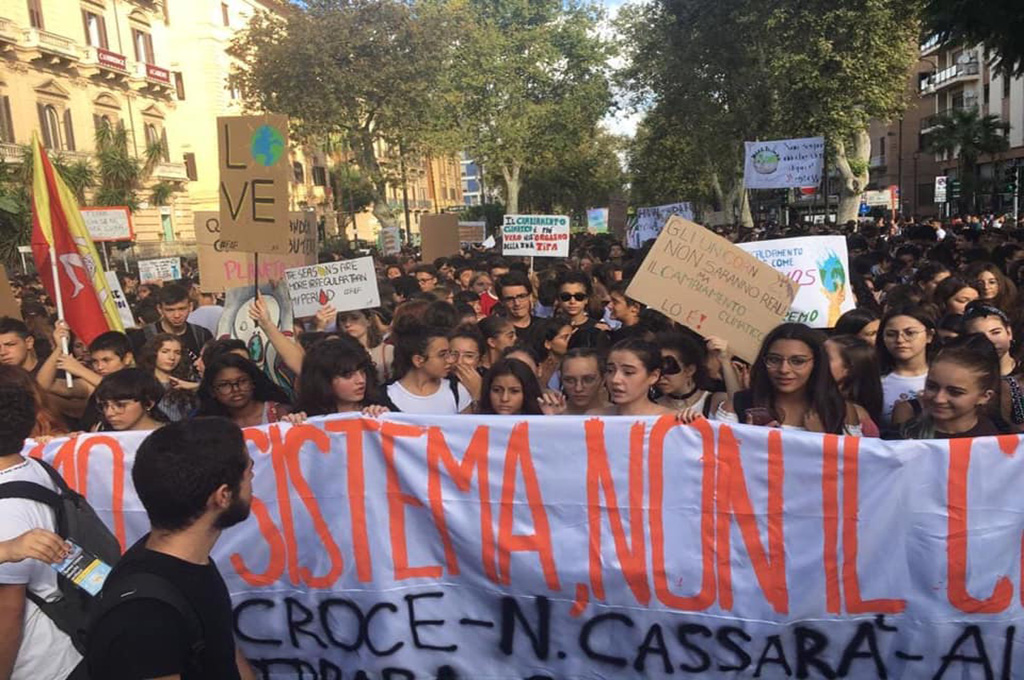 Sicilia, 3° Sciopero globale: migliaia i giovani in piazza