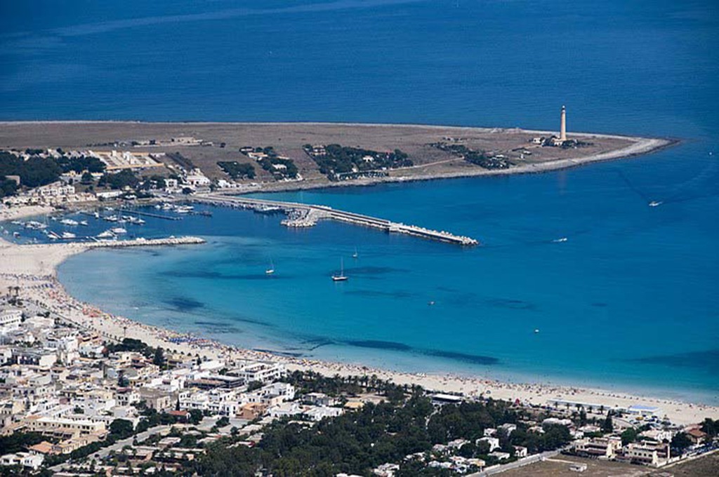 San Vito lo Capo contro il megaresort della Marina Bay.