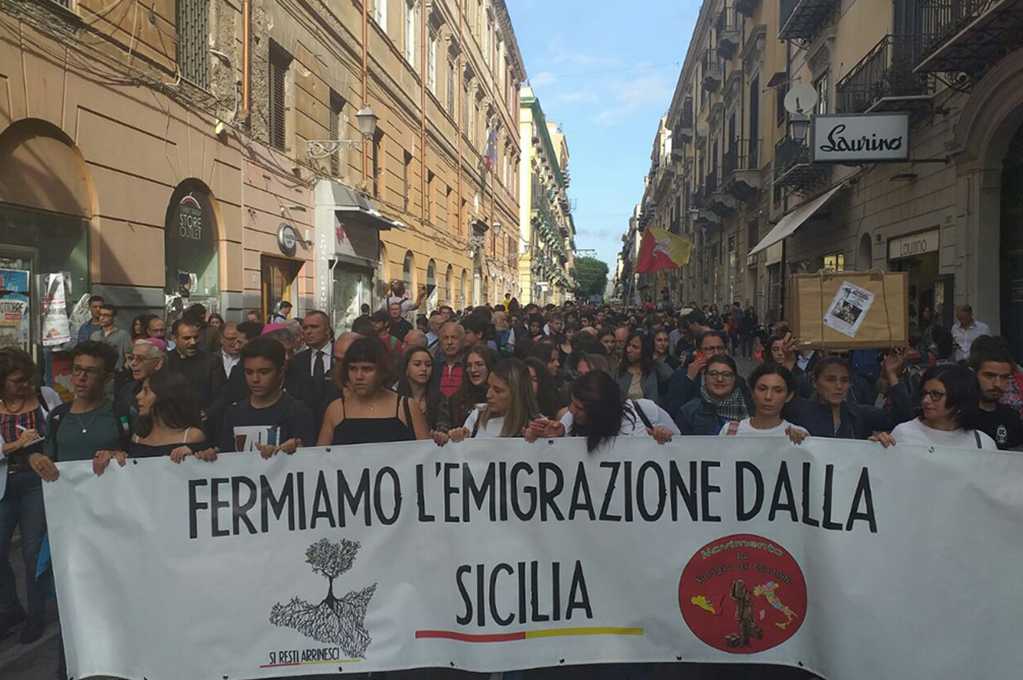 Fermiamo l’emigrazione dalla Sicilia. In centinaia a Palermo.