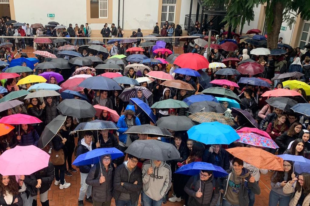 Palermo, occupato Liceo Scientifico Benedetto Croce: «la scuola cade a pezzi»