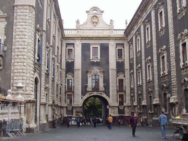 Catania: Porta Uzeda