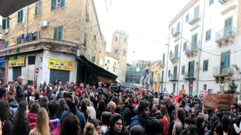 Palermitani in piazza, Salvini in questura