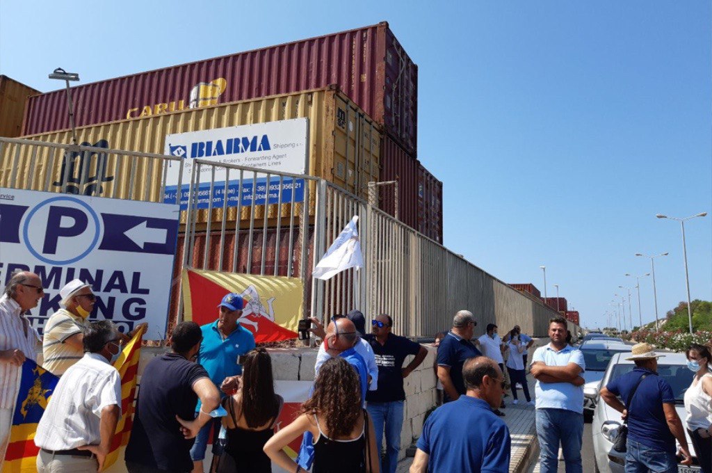 Pozzallo (RG): manifestazione per fermare la nave piena di grano canadese