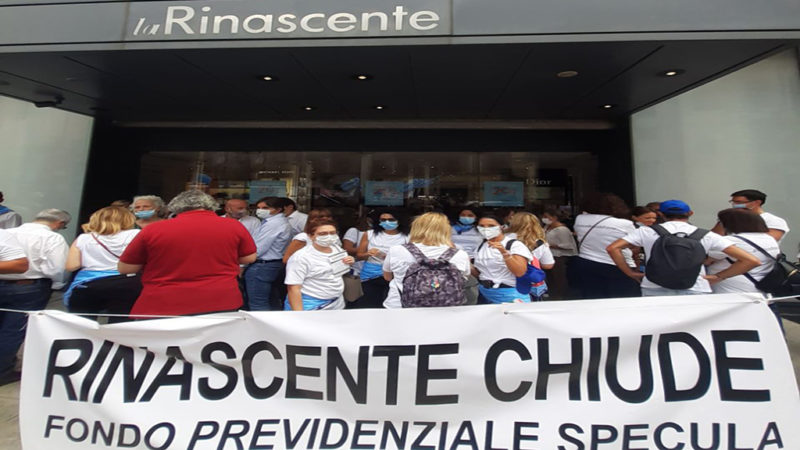 Lavoratori de La Rinascente in sciopero contro la chiusura