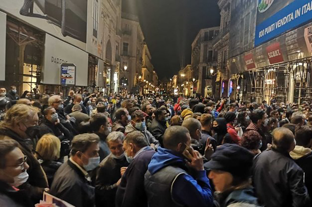 Sicilia: «Tu ci chiudi, tu ci paghi». Non si fermano le proteste!