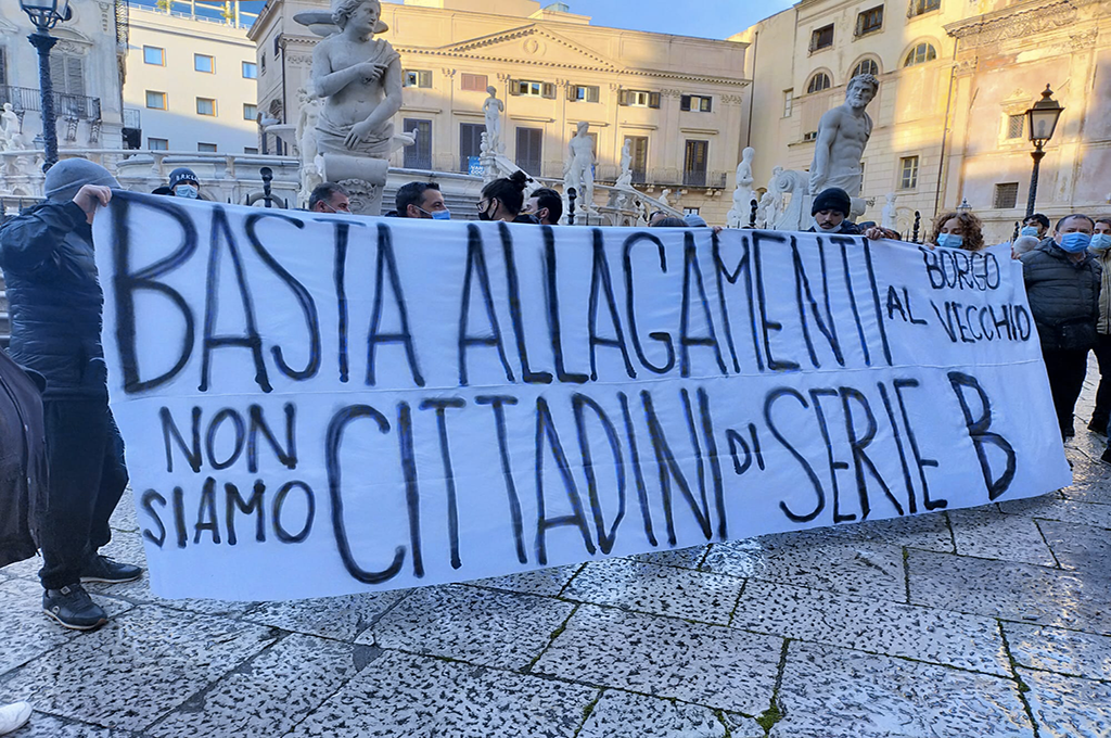 Presidio sotto al Palazzo delle Aquile. Basta allagamenti al Borgo Vecchio!