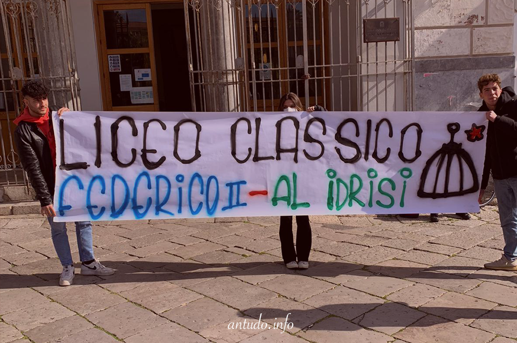 Palermo: studenti cambiano il nome al Liceo Classico Vittorio Emanuele II