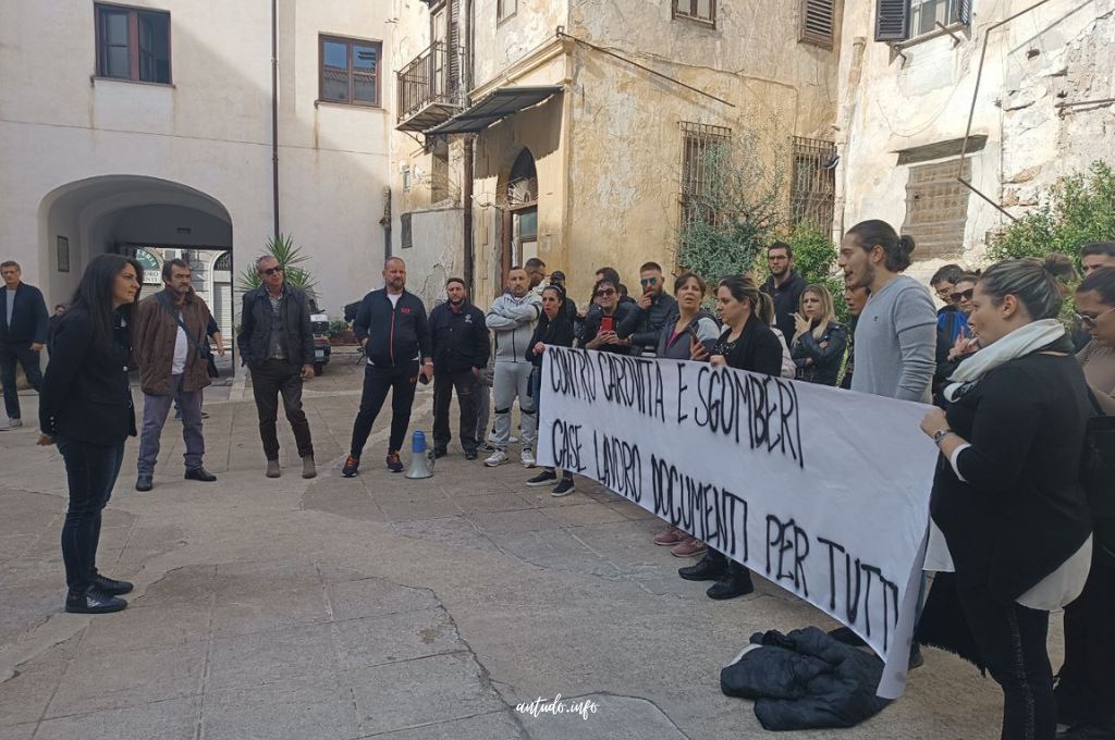 Palermo: doppia protesta contro carovita, carobollette e sgomberi