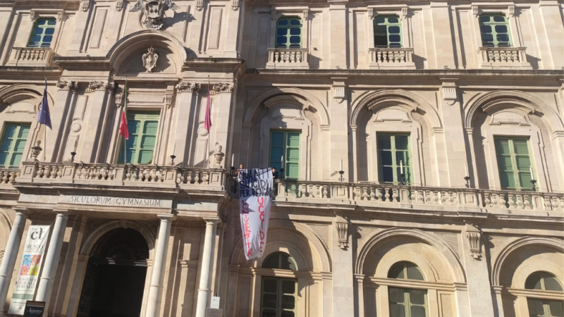 Catania, azione al Rettorato: «non chiamatelo caso isolato»
