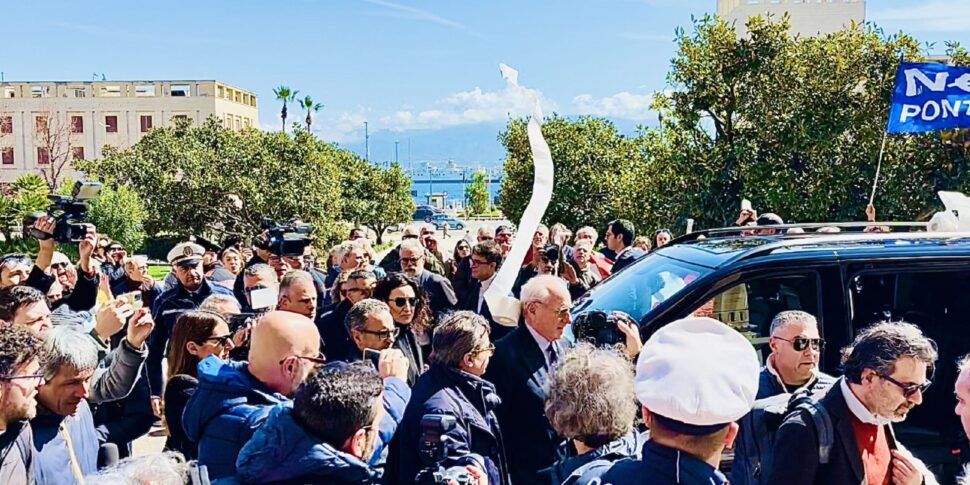 Messina, Ciucci in Commissione: i No ponte bloccano per ore l’audizione